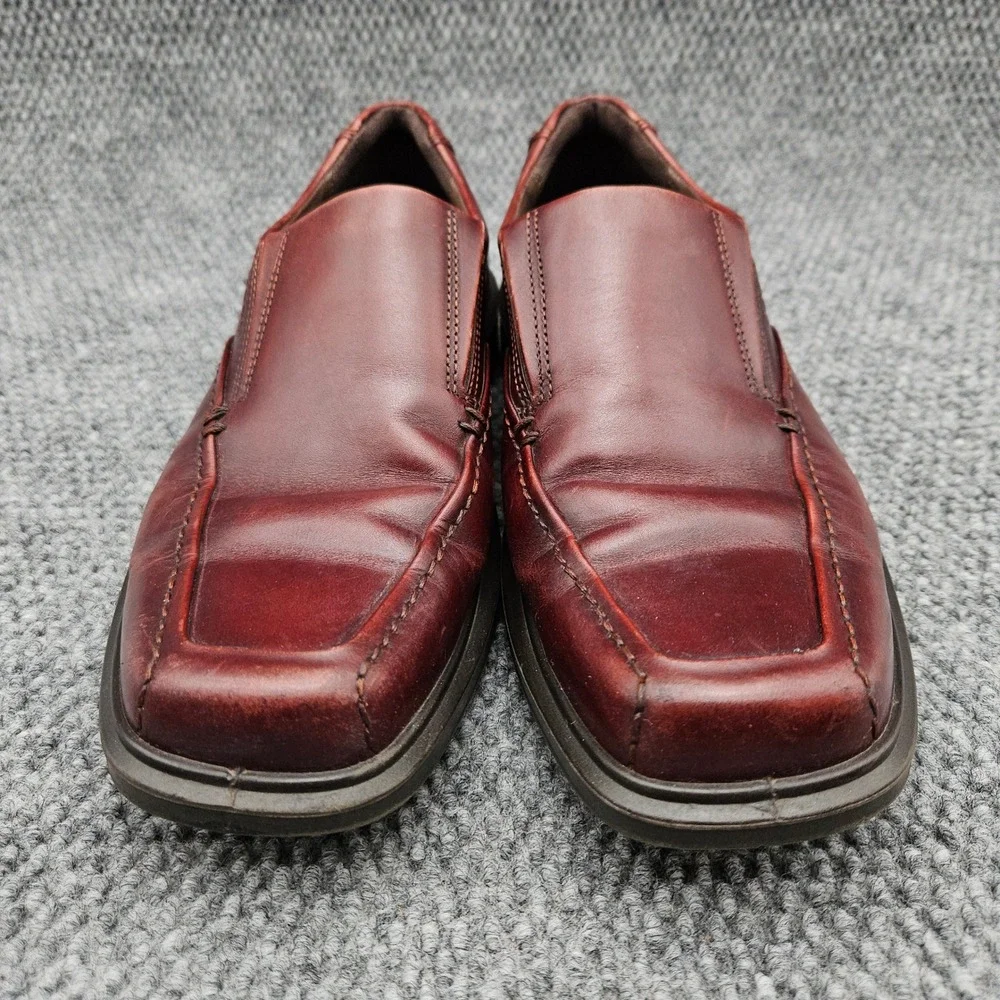 ECCO Helsinki (Men's 42) Burgundy Leather Slip On Loafers Dress Shoes Square Toe